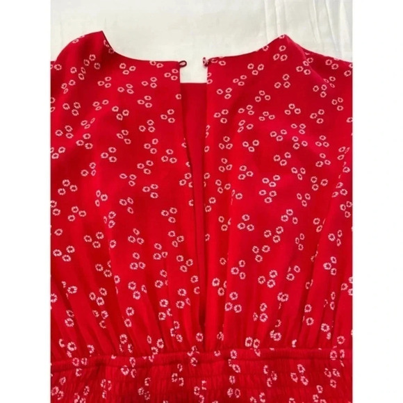 Finders Keepers‎ Frida Dress Women’s Size XS Red Ditsy Doo Smocked Floral Mini - Picture 9 of 14